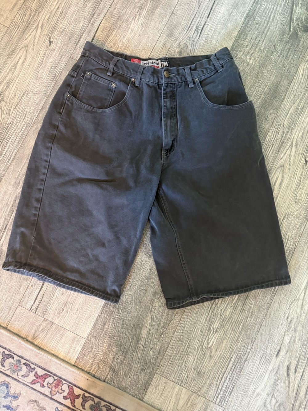 Vintage men’s 7M bugle boy oversized denim skate shorts